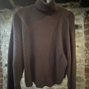 Good American Women’s Brown Turtleneck Sweater